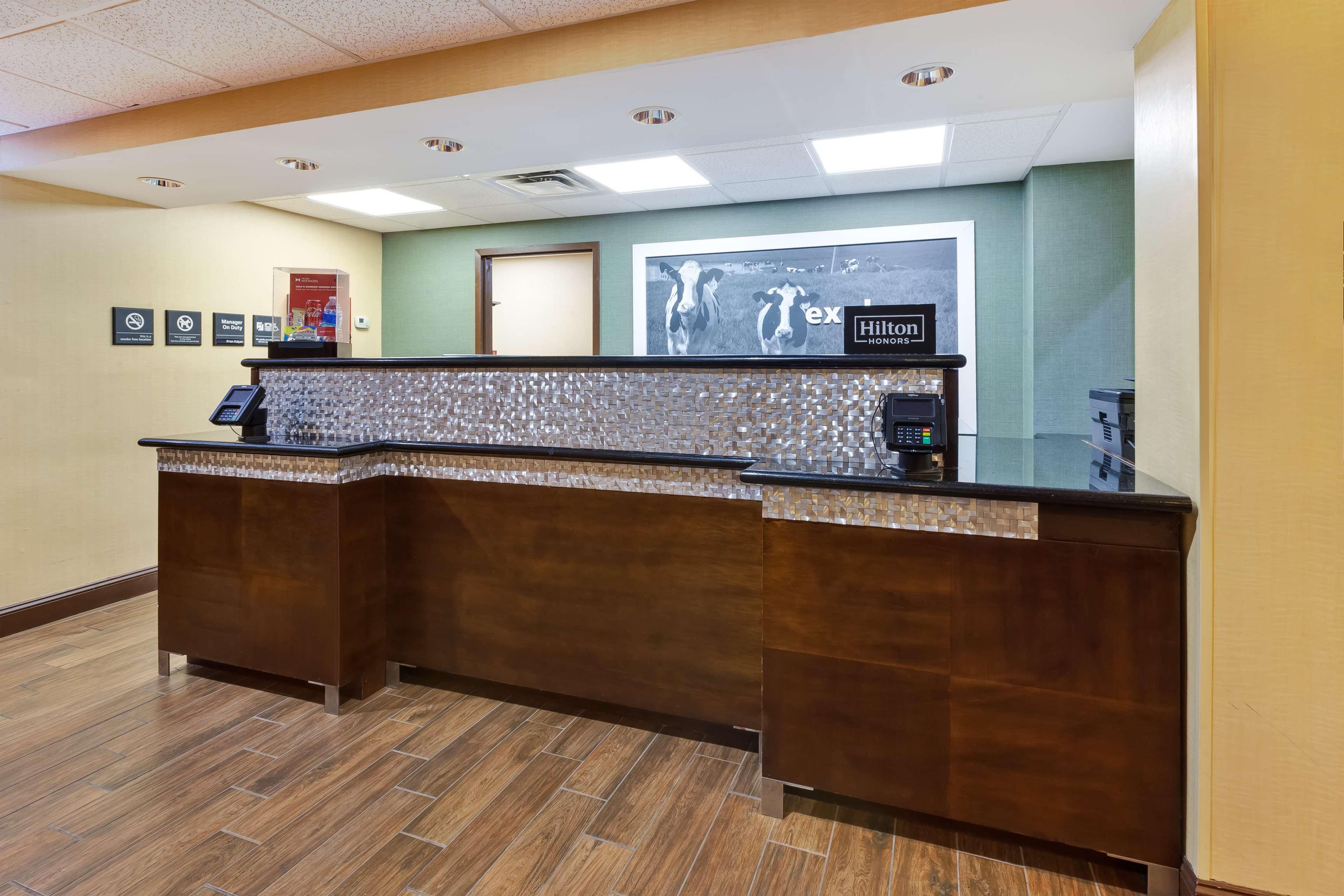 Hampton Inn Cincinnati Airport-North Hebron Bagian luar foto